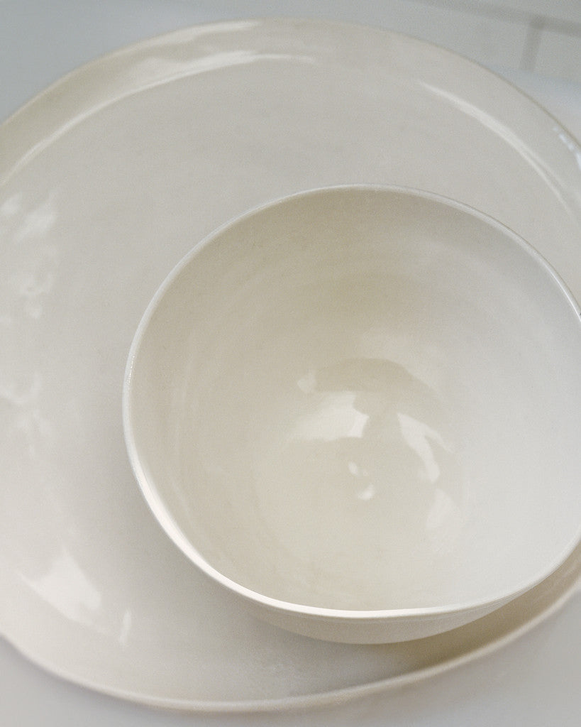 The bowl and plate are the perfect size: not too big, not too small.